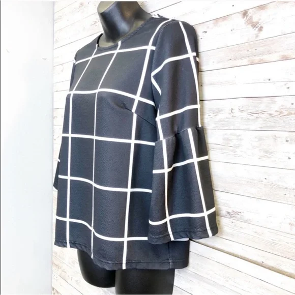 3 for $10 🛍️ SHEIN Grid Design Quarter Sleeve Ruffle Flowy Blouse - Picture 4 of 7